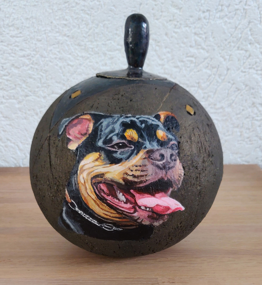 Beschilderde-urn-portret_hond-Ayla.jpg