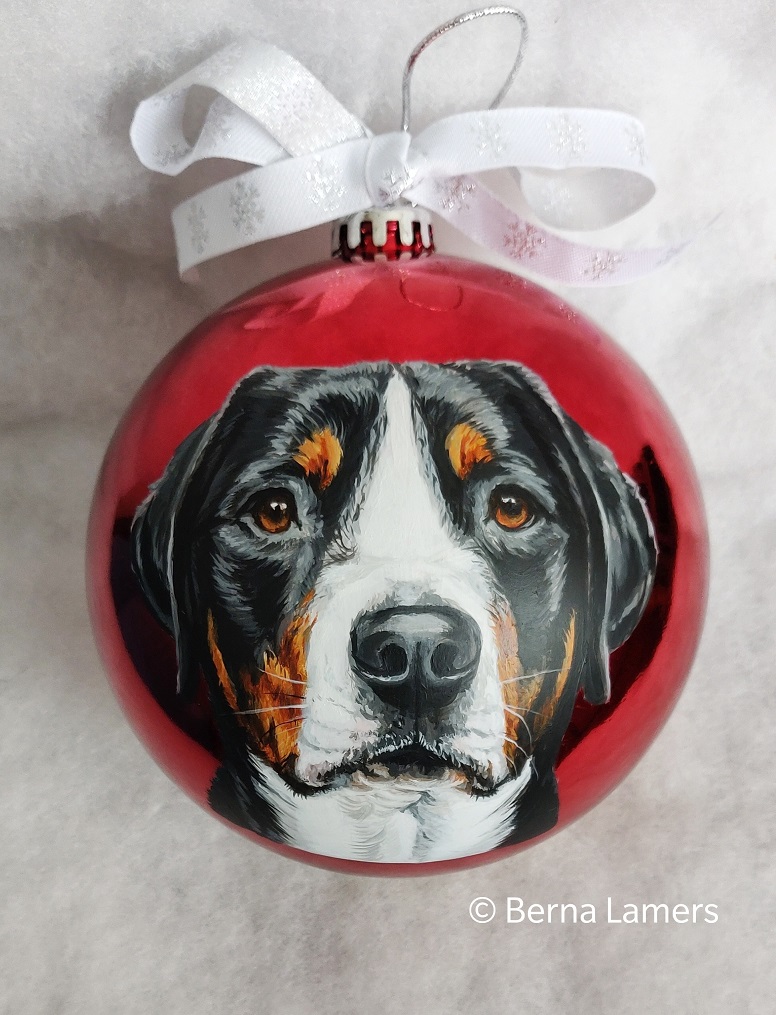 Handbeschilderde-Kerstbal-Zwiterse-sennen-hond-Barrel.jpg